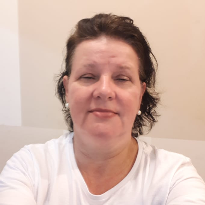 Ruth de Cassia Carqueijeiro Melo